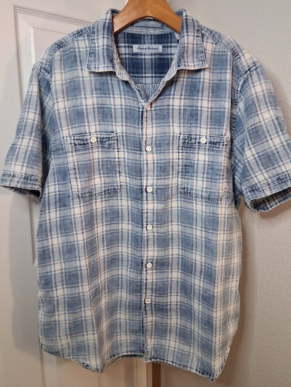 Tommy Bahama Blue Plaid Short Sleeve Button Down Large